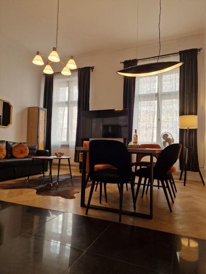 Golden Pearl - Main Square, 100 Sqm, 4 Rooms クラクフ エクステリア 写真