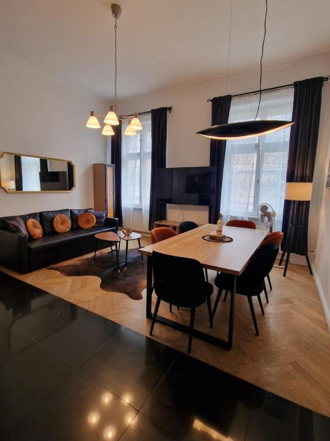 Golden Pearl - Main Square, 100 Sqm, 4 Rooms クラクフ エクステリア 写真